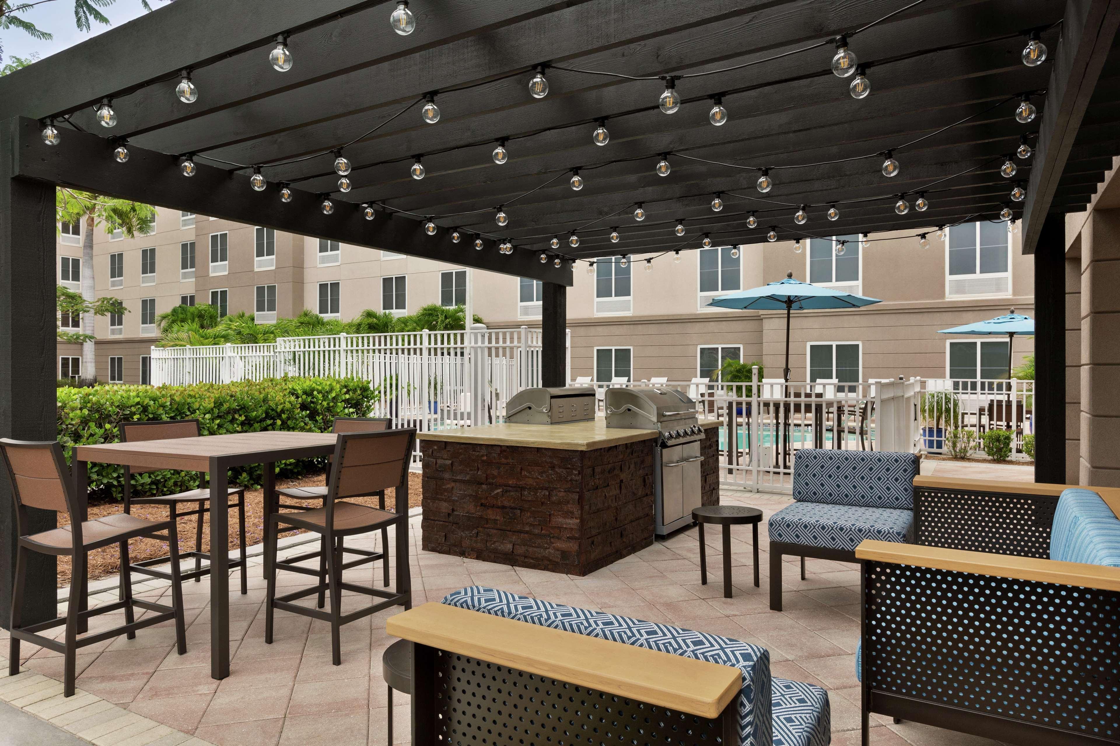 Homewood Suites Fort Myers Airport - Fgcu Eksteriør billede